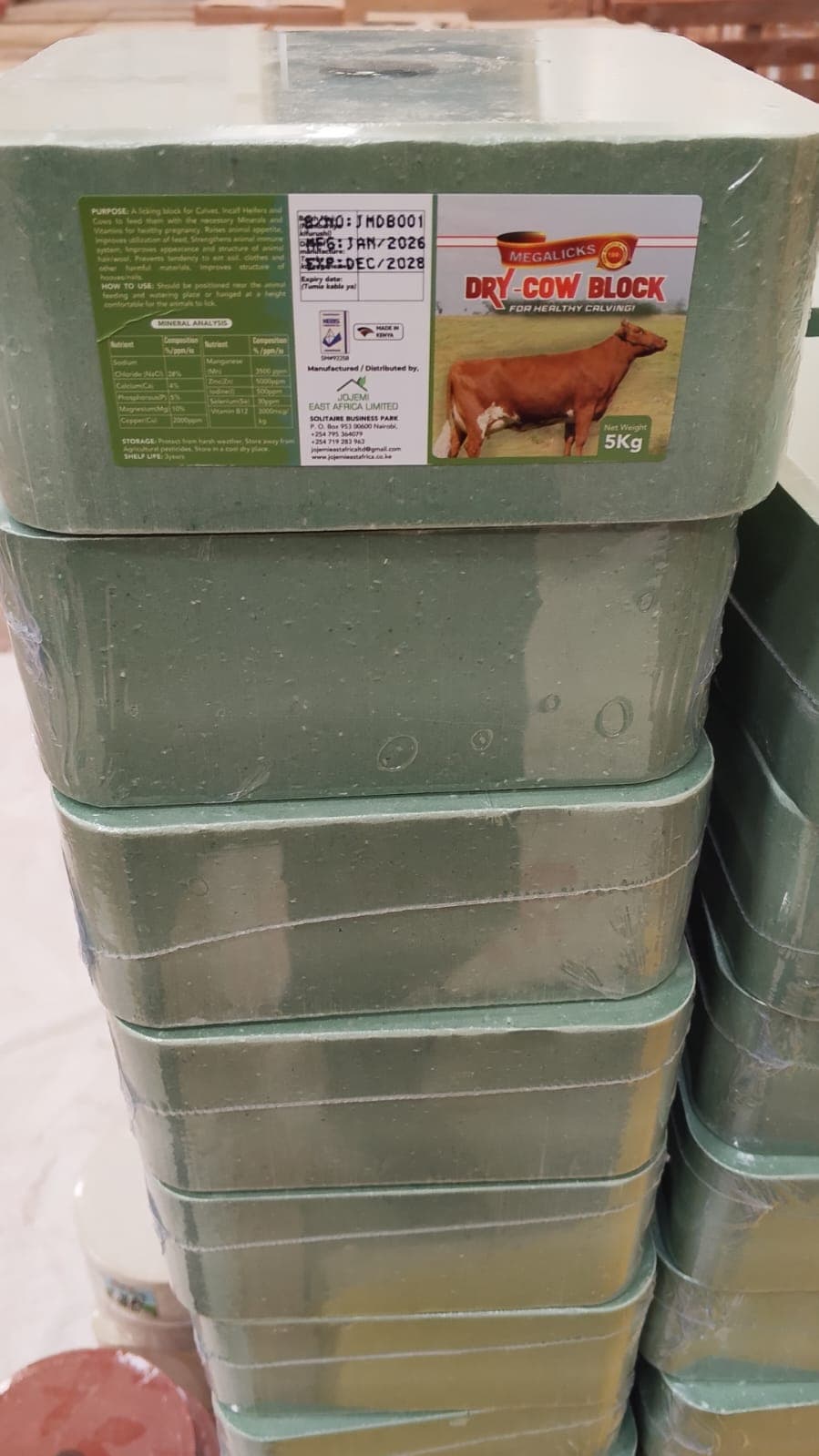 MEGALICKS DRY-COW BLOCK